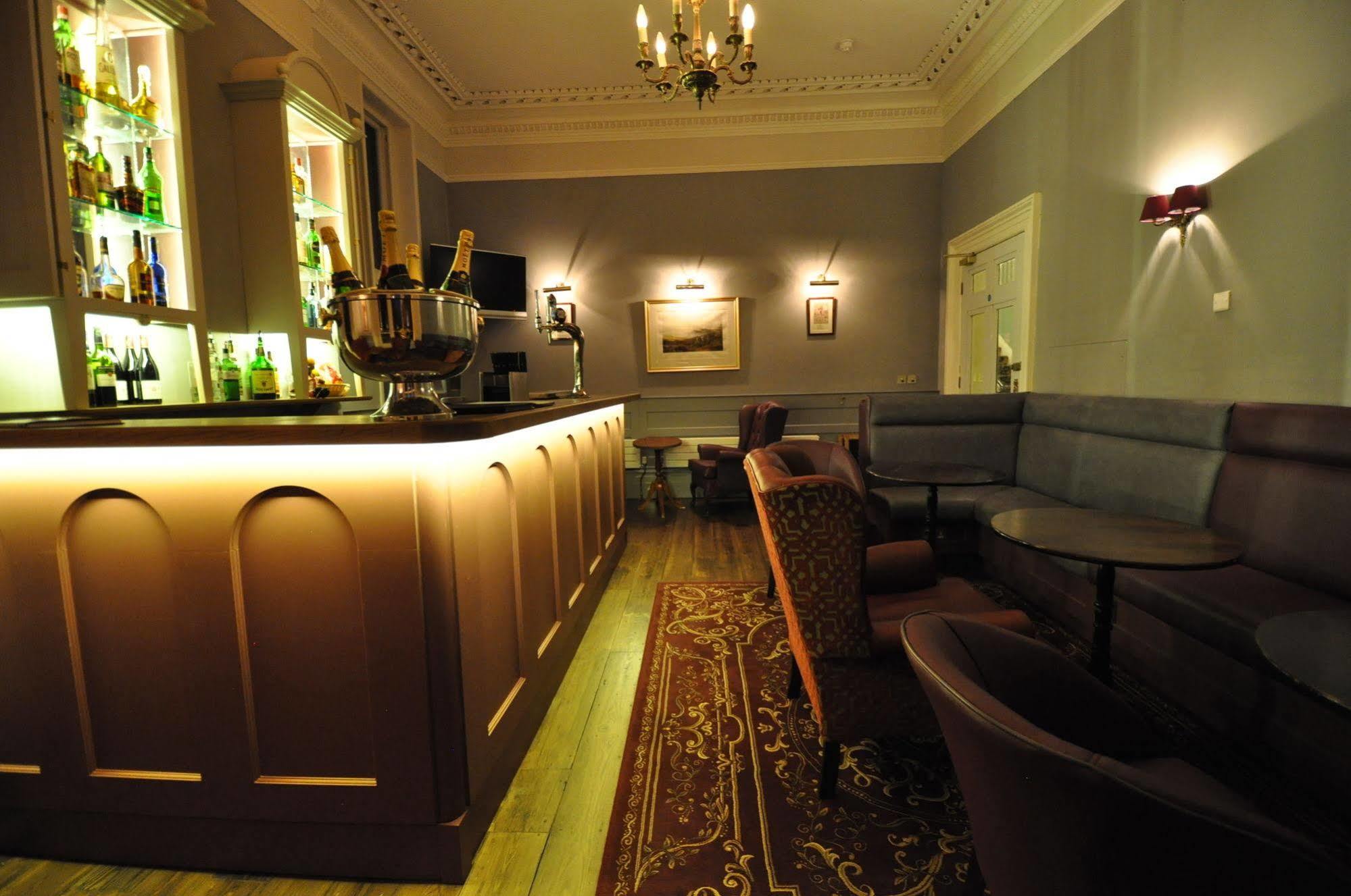 Cotswold Grange Bed & Breakfast Cheltenham Exterior photo The bar at the hotel