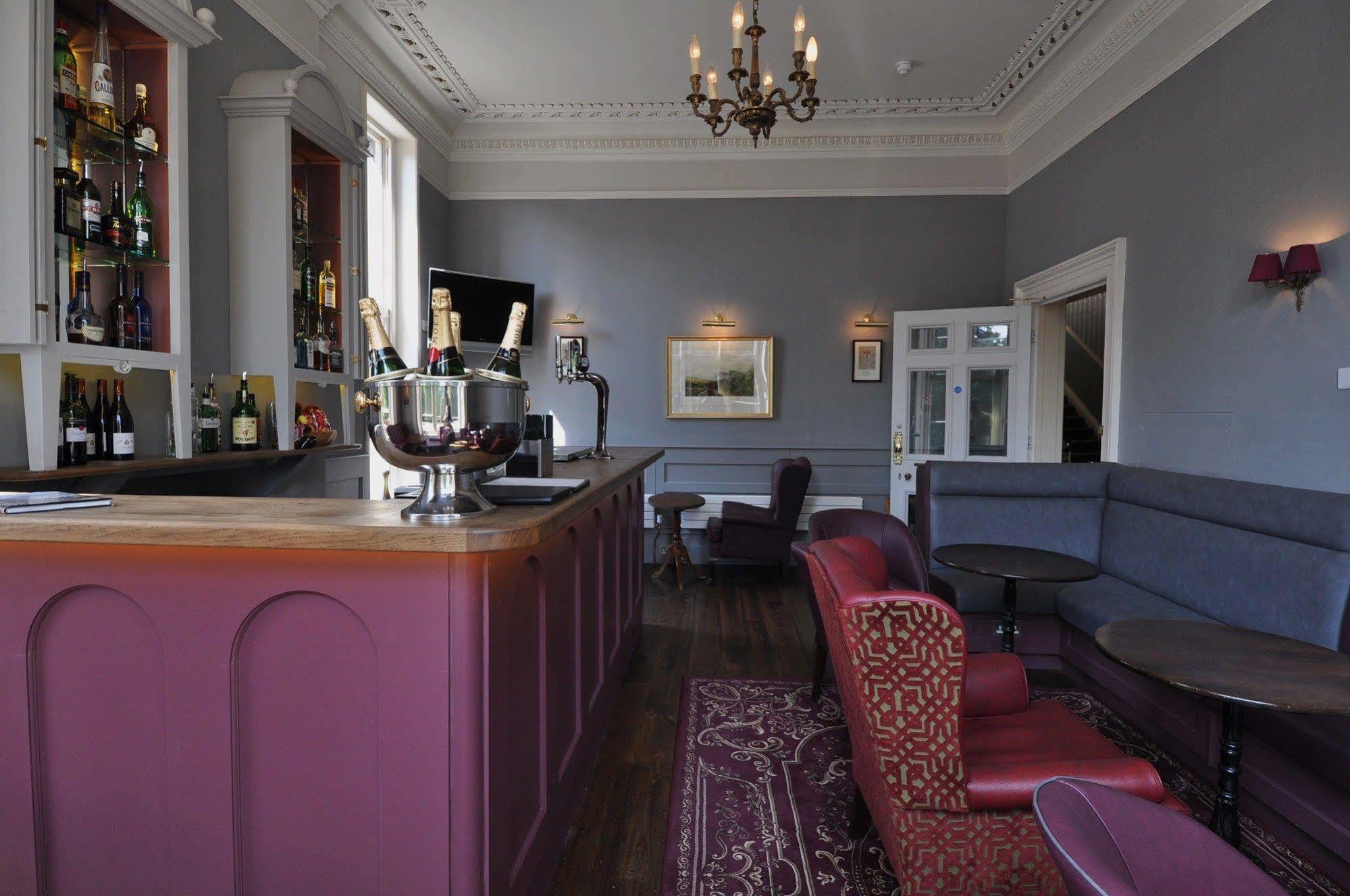 Cotswold Grange Bed & Breakfast Cheltenham Exterior photo The bar at the hotel